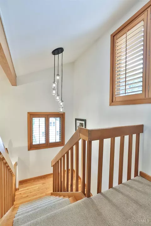 Entry Way - 3477 Mcfarlan Rd, Cincinnati, OH 45211 photo 5 of 6