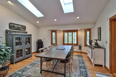 Dining - 3477 Mcfarlan Rd, Cincinnati, OH 45211 photo 2 of 3
