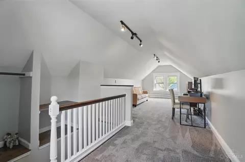 Entry Way - 3088 Markbreit Ave, Cincinnati, OH 45209 photo 3 of 3