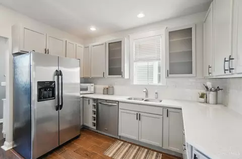 Kitchen - 3088 Markbreit Ave, Cincinnati, OH 45209 photo 2 of 4