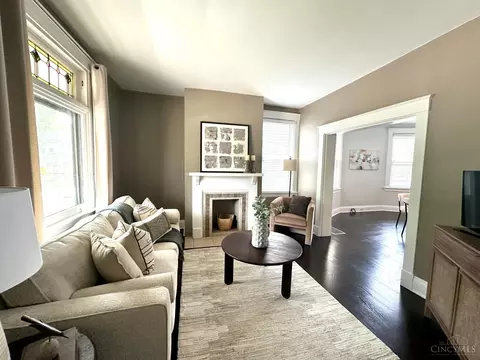 Living - 3088 Markbreit Ave, Cincinnati, OH 45209 photo 2 of 2