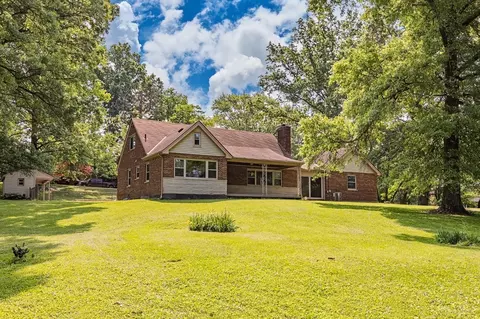 5046 Race Rd, Cincinnati, OH 45211