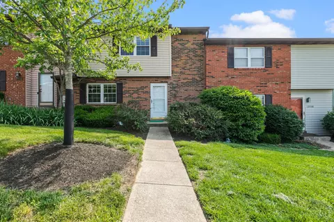 12070 Crossings Dr, Springdale, OH 45246