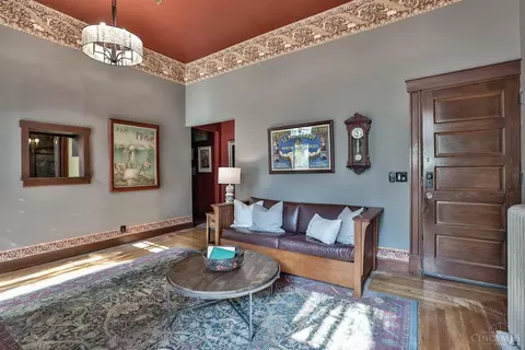 Living - 2334 Upland Pl, Cincinnati, OH 45206 photo 7 of 12
