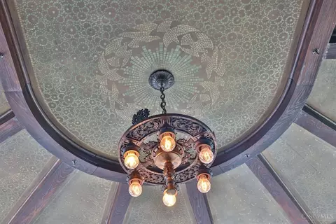 Dining - 2334 Upland Pl, Cincinnati, OH 45206 photo 6 of 6