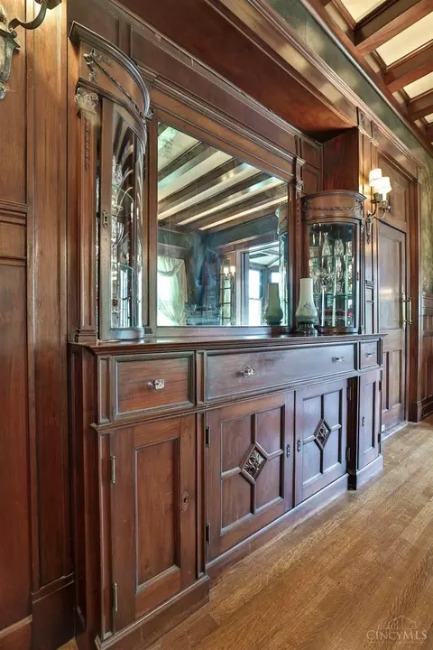 Dining - 2334 Upland Pl, Cincinnati, OH 45206 photo 5 of 6