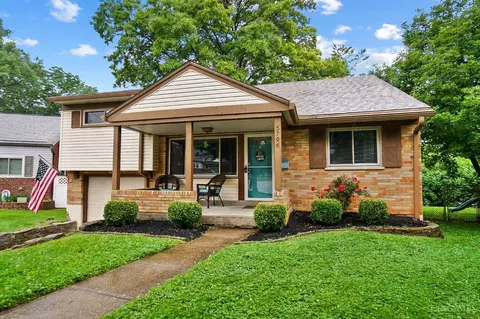 5796 Green Acres Ct, Cincinnati, OH 45248