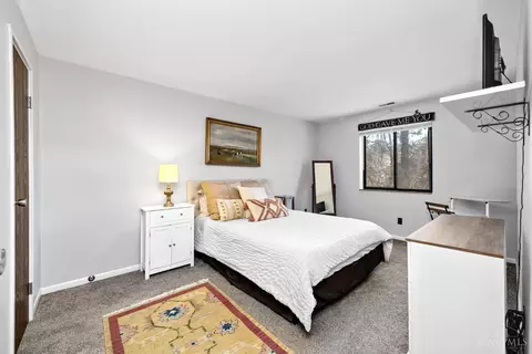 Bedroom - 6782 Harrison Ave, Cincinnati, OH 45247 photo 2 of 3