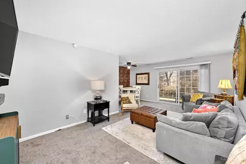 Living - 6782 Harrison Ave, Cincinnati, OH 45247 photo 3 of 6