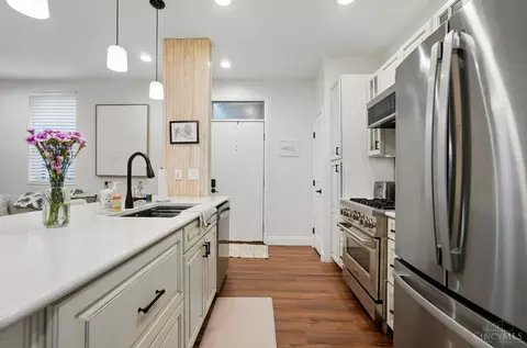 Kitchen - 983 Paradrome St, Cincinnati, OH 45202 photo 3 of 5