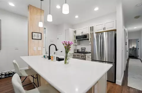 Kitchen - 983 Paradrome St, Cincinnati, OH 45202 photo 2 of 5