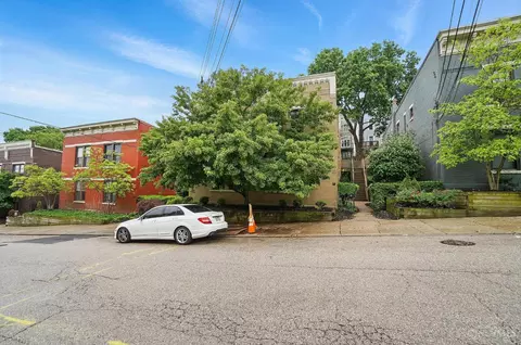 983 Paradrome St, Cincinnati, OH 45202