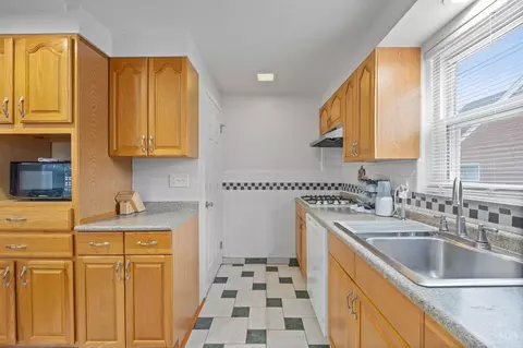 3601 Neiheisel Ave, Cincinnati, OH 45248 photo 17
