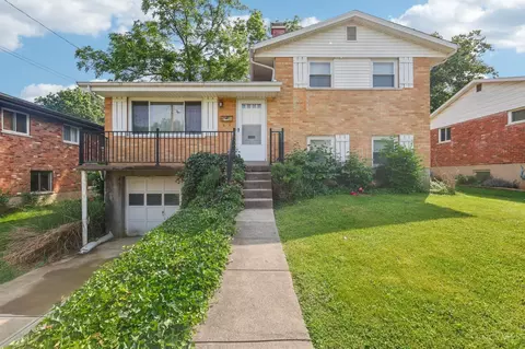 1233 Deliquia Dr, Cincinnati, OH 45230