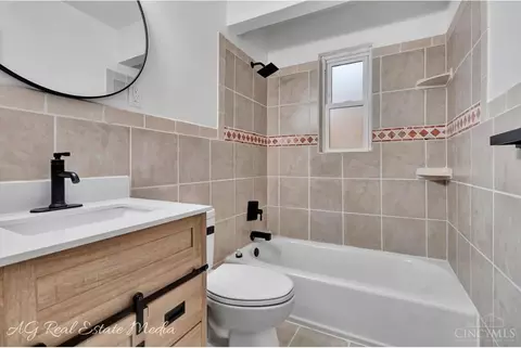 Bath - 5035 Willnet Dr, Cincinnati, OH 45238 photo 1 of 3