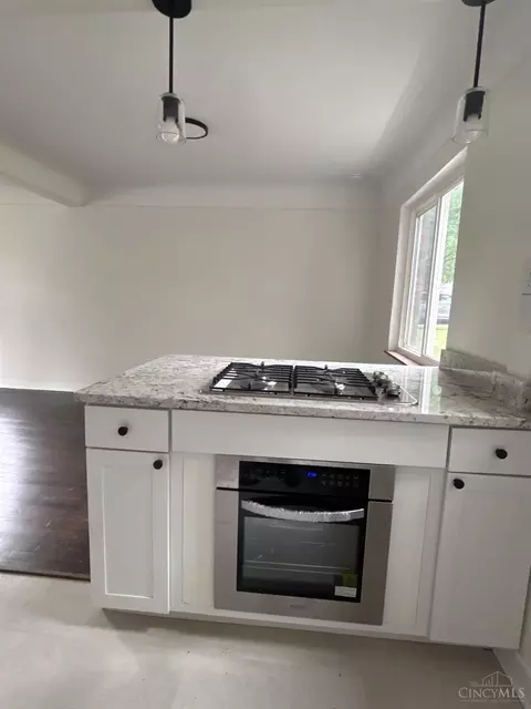 Kitchen - 5035 Willnet Dr, Cincinnati, OH 45238 photo 5 of 5