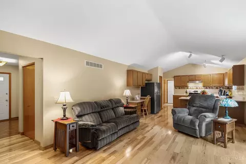 1709 White Birch Ln, Amelia, OH 45102 photo 10