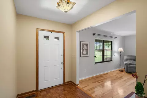 1709 White Birch Ln, Amelia, OH 45102 photo 4
