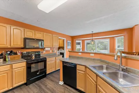 1202 Beargrass Way, Hamilton Township, OH 45039 photo 7