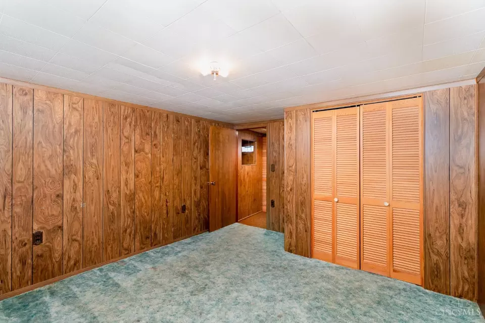 Bedroom - 4355 Valence Dr, Cincinnati, OH 45238 photo 5 of 5