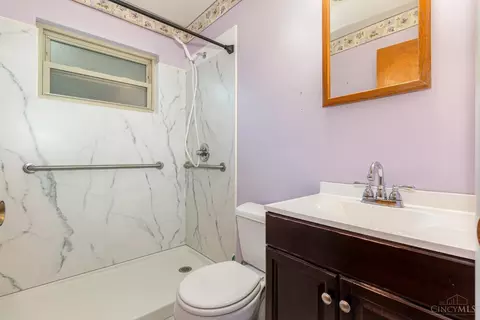 Bath - 4355 Valence Dr, Cincinnati, OH 45238 photo 1 of 1