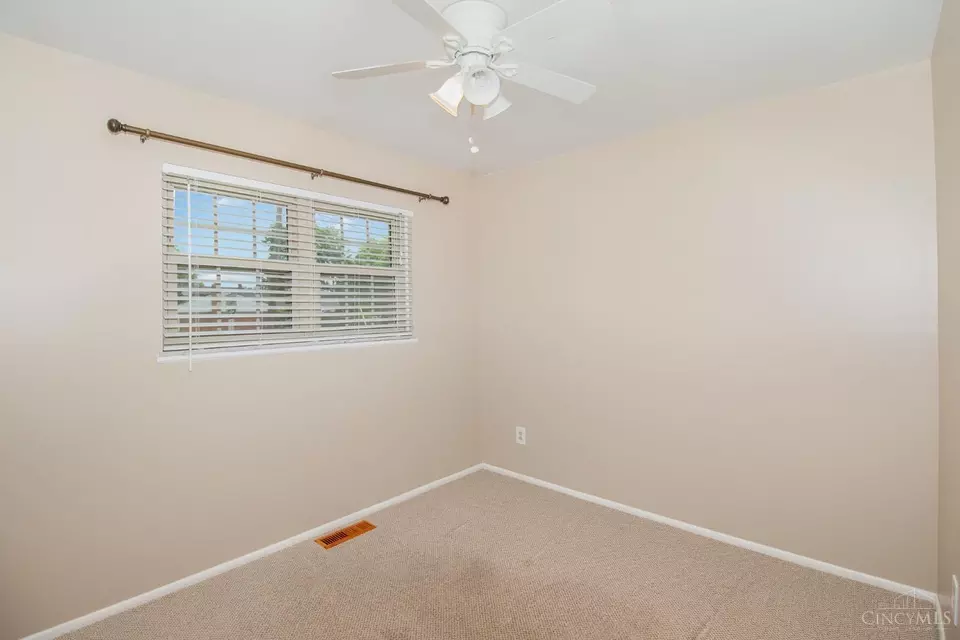 Bedroom - 4355 Valence Dr, Cincinnati, OH 45238 photo 2 of 5