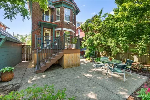 Exterior - 2455 Fairview Ave, Cincinnati, OH 45219 photo 8 of 12