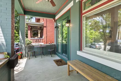 Exterior - 2455 Fairview Ave, Cincinnati, OH 45219 photo 5 of 12