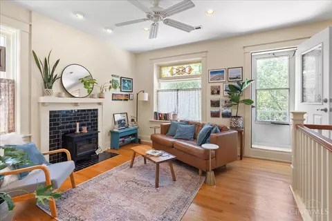 Living - 2455 Fairview Ave, Cincinnati, OH 45219 photo 4 of 5
