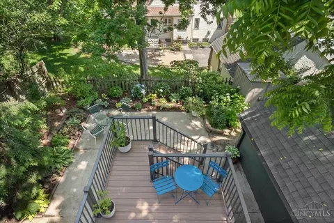 Exterior - 2455 Fairview Ave, Cincinnati, OH 45219 photo 6 of 12