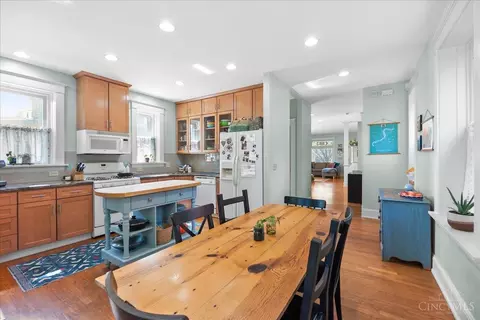 Kitchen - 2455 Fairview Ave, Cincinnati, OH 45219 photo 1 of 5