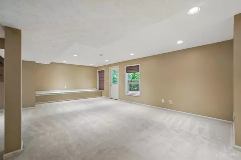 9633 Fallsridge Ct, Cincinnati, OH 45231 photo 34