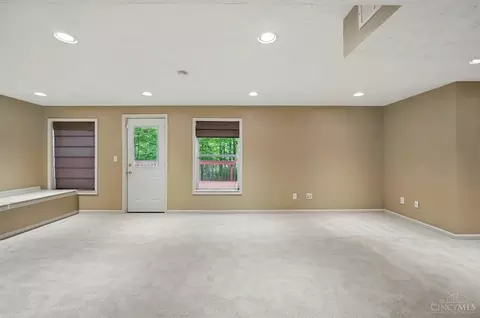 9633 Fallsridge Ct, Cincinnati, OH 45231 photo 36