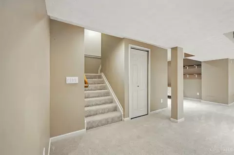 9633 Fallsridge Ct, Cincinnati, OH 45231 photo 32