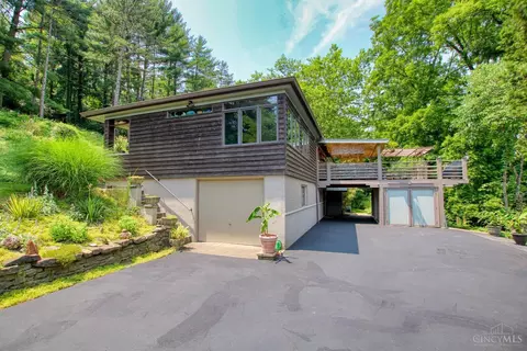 9761 Brehm Rd, Colerain Twp, OH 45252