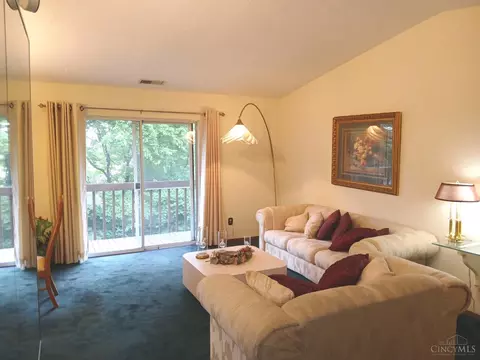 5292 Eaglesnest Dr, Cincinnati, OH 45248 photo 5