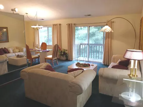 5292 Eaglesnest Dr, Cincinnati, OH 45248 photo 4