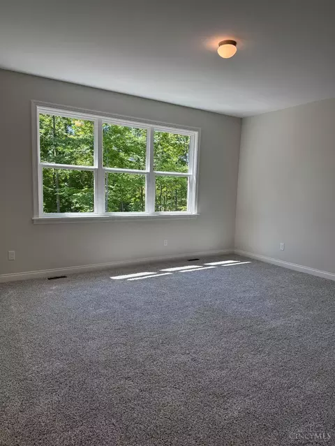 985 Crestpoint Ct, Cincinnati, OH 45245 photo 6