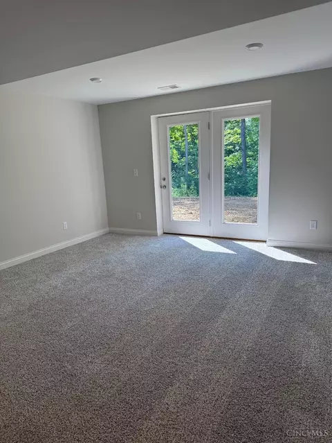 985 Crestpoint Ct, Cincinnati, OH 45245 photo 15