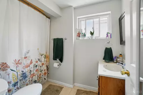 300 Emming St, Cincinnati, OH 45219 photo 24