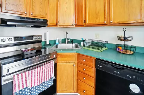 300 Emming St, Cincinnati, OH 45219 photo 8