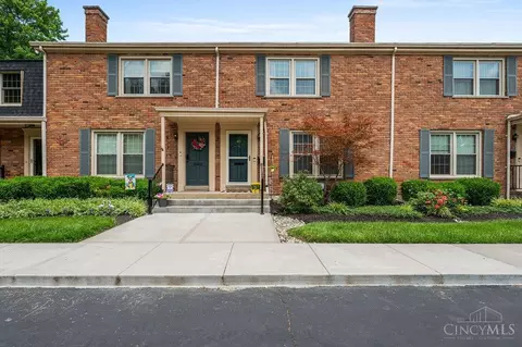 60 Creekwood Sq, Glendale, OH 45246