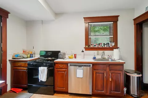 Kitchen - 212 Atkinson St, Cincinnati, OH 45219 photo 1 of 4