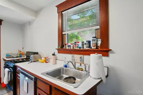 Kitchen - 212 Atkinson St, Cincinnati, OH 45219 photo 4 of 4