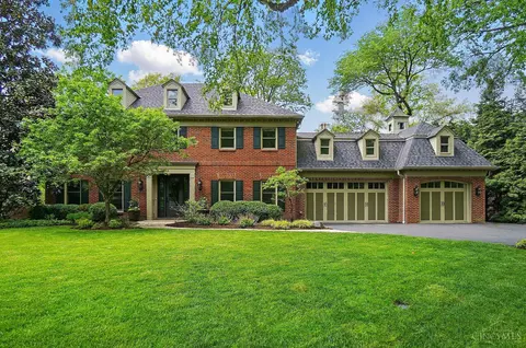 13 Hickory Holw, Blue Ash, OH 45241