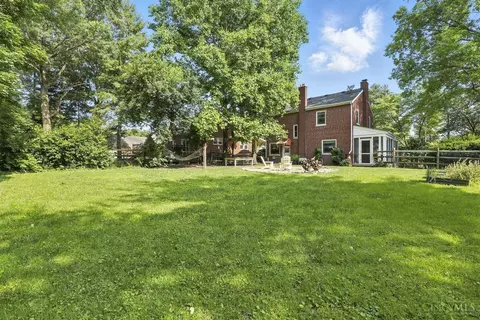 Exterior - 1503 Wittekind Ter, Cincinnati, OH 45224 photo 8 of 10