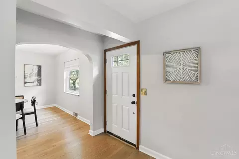 Entry Way - 1503 Wittekind Ter, Cincinnati, OH 45224 photo 1 of 2