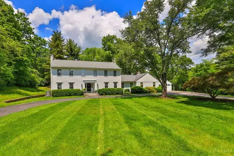 8080 Indian Hill Rd, Cincinnati, OH 45243