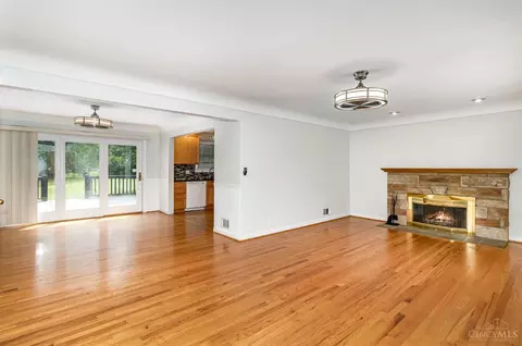 Living - 755 Jarole Dr, Cincinnati, OH 45245 photo 2 of 2