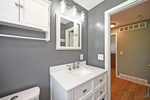 Bath - 8810 Eldora Dr, Cincinnati, OH 45236 photo 2 of 3